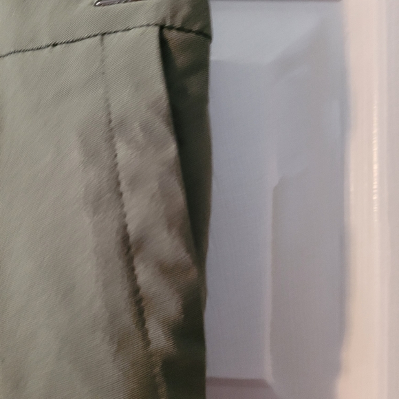 S.C. & CO. Skort khaki stretch size 16. 19" lgth 2 side pockets w/ tummy control - Picture 5 of 6
